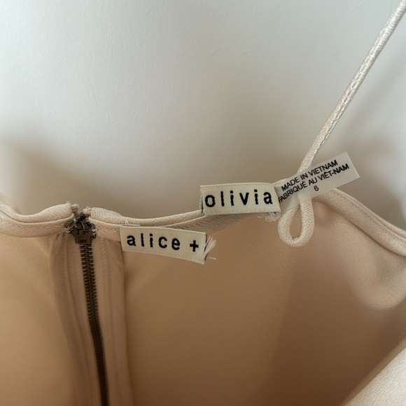 ALICE + OLIVIA Harmony Slip Gown - Picture 4 of 7